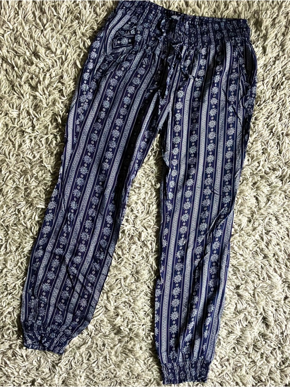 Lightweight Taper Leg Lounge pants Medium